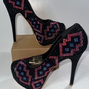 Mascotte jewelled platform